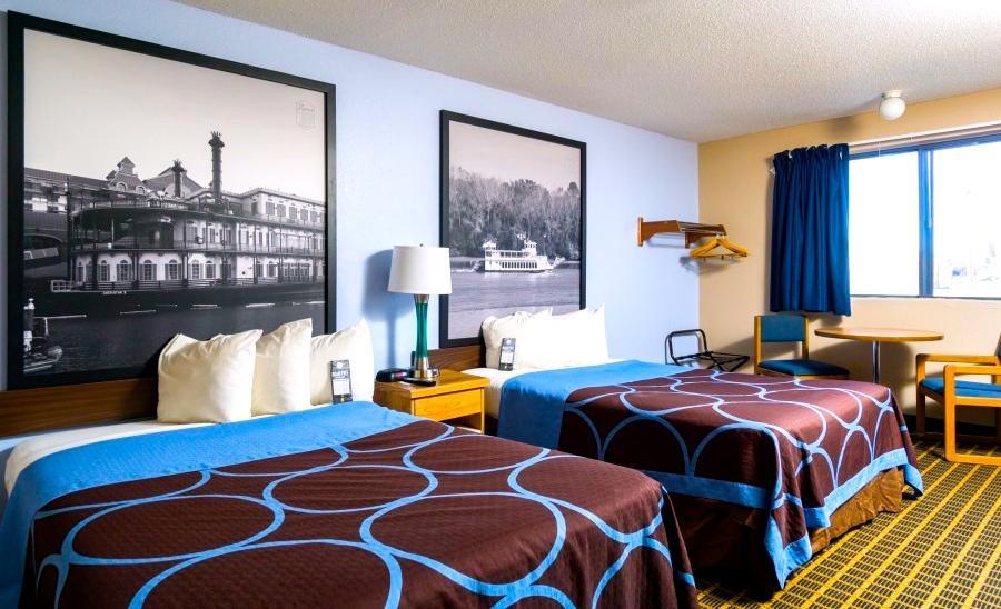 ซูเปอร์ 8 บาย วินด์แฮม เบอร์ลิงตัน Hotel ภายนอก รูปภาพ